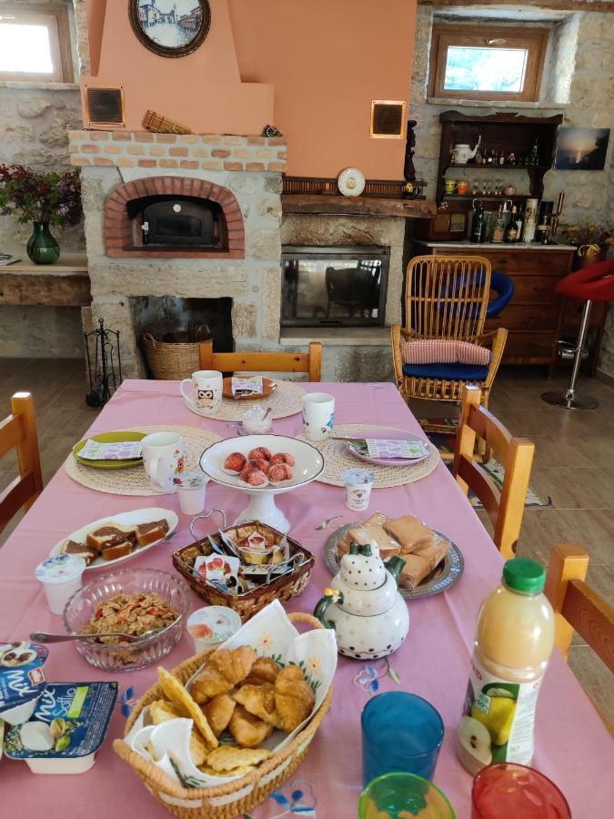 B&B Casale Giovannozzi Асколи-Пичено Экстерьер фото