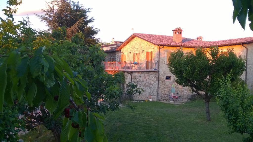 B&B Casale Giovannozzi Асколи-Пичено Экстерьер фото